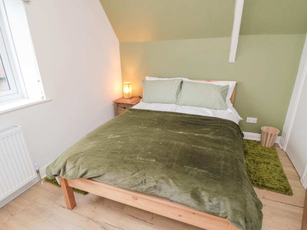 4 Maypole Green Уитби Экстерьер фото